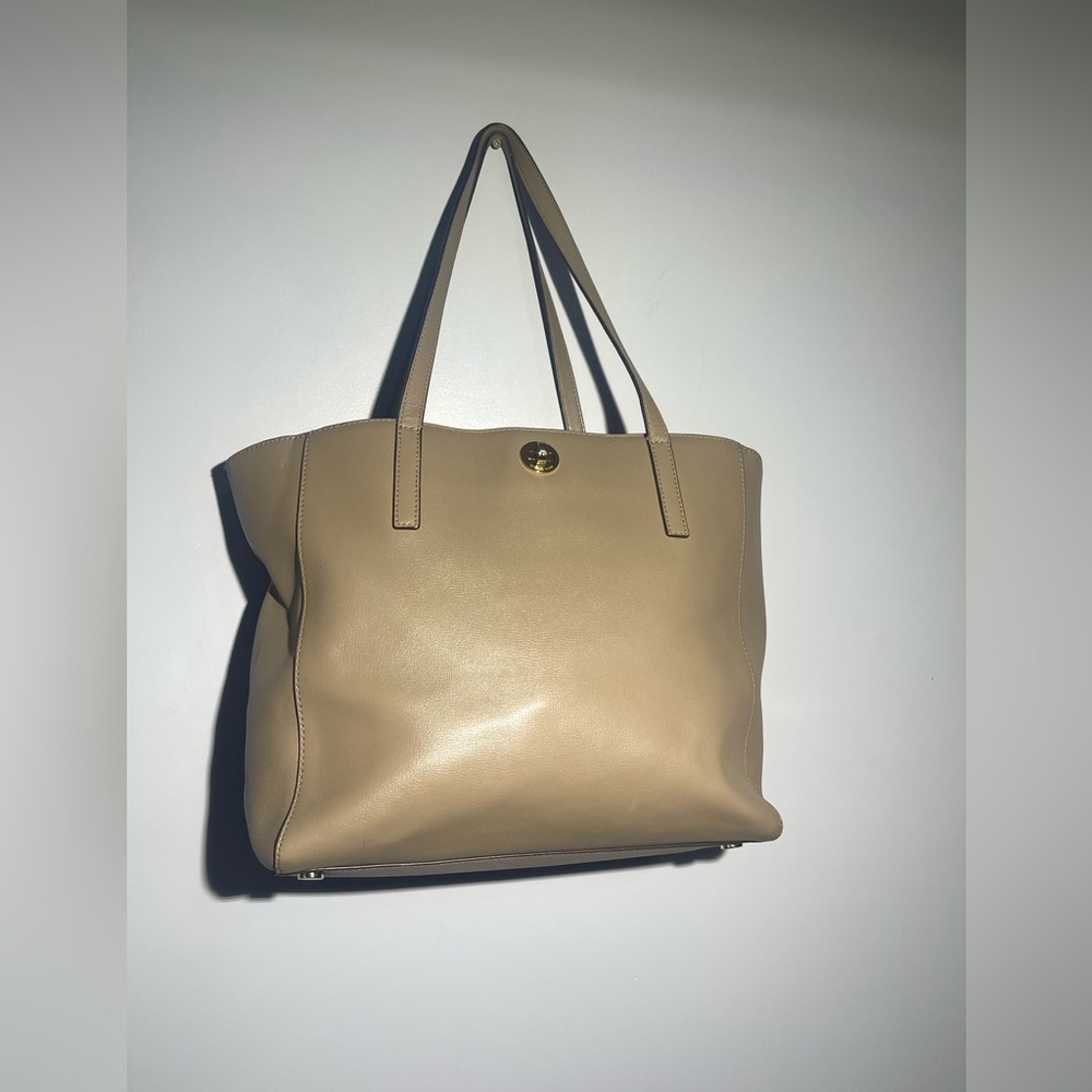 Michael Kors Elegant Tan Leather Tote Bag